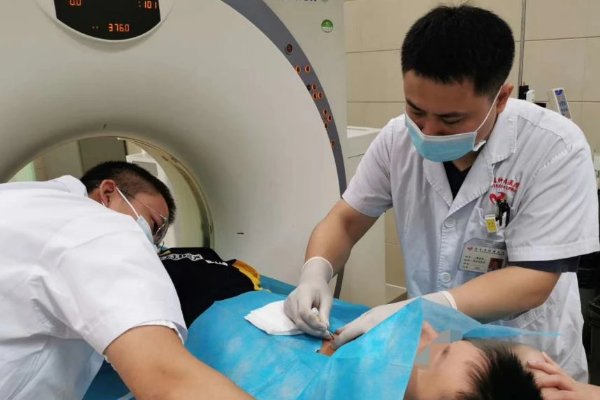 揪心！12岁小学生确诊肺癌晚期，这么年轻为何会患肺癌？