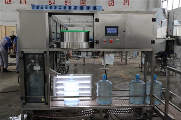 桶装水设备多少钱一套?