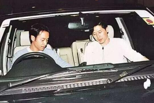 唐鹤德看霸王别姬,他和张国荣到底是什么关系?