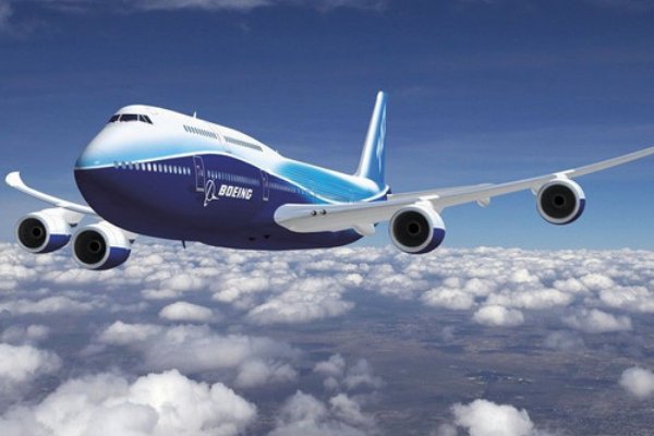 日航波音787驾驶舱玻璃裂成“蜘蛛网”,波音飞机还能坐吗?