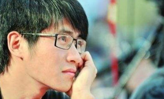 韩寒毕业于哪所大学？