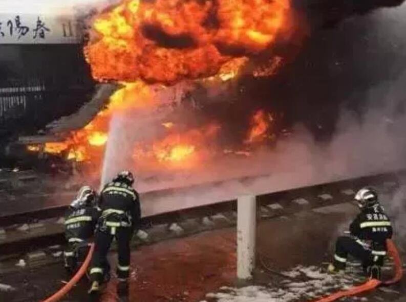 G281次高铁冒烟着火是怎么回事?