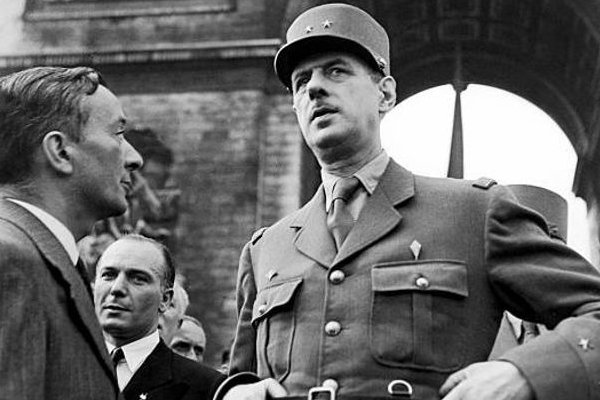 二战中的法国戴高乐将军是怎么死的?