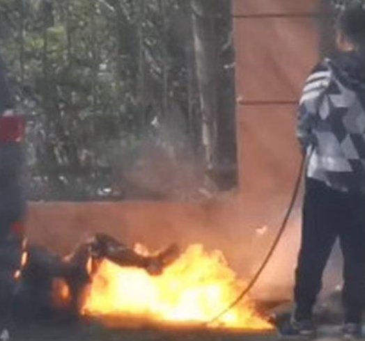 哈尔滨男子烧伤死亡施救者发声登上热搜,网友们关注的焦点是什么?