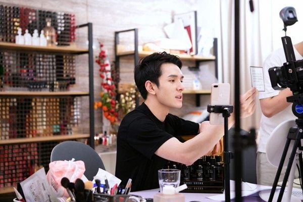 李佳琦按浙江消保委要求整改,因为此次事件他受到了哪些处罚?