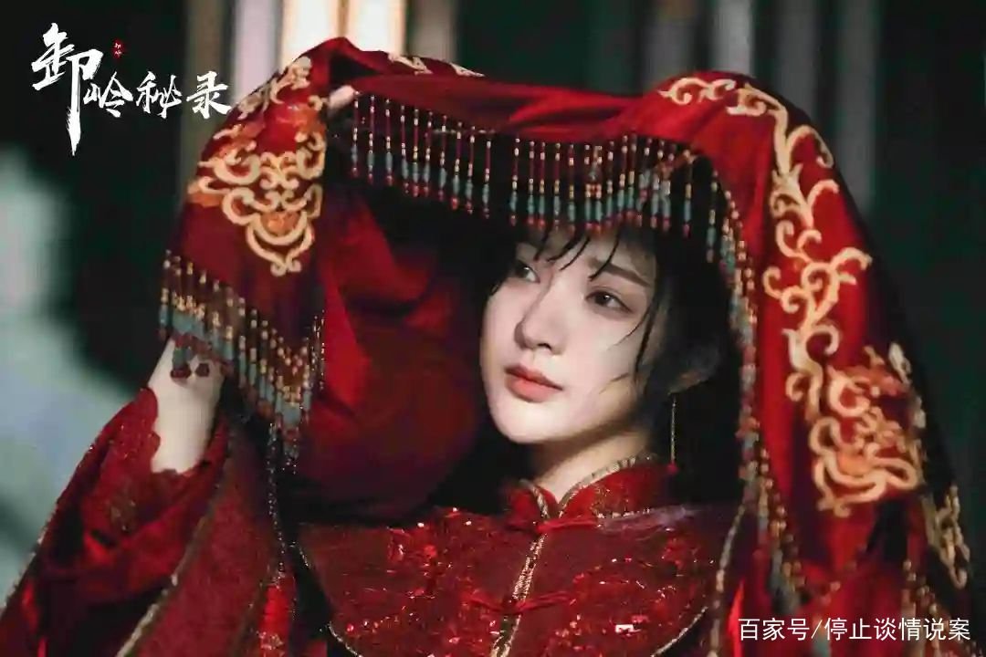 《卸岭秘录》上映，这部电影有哪些细思极恐的细节？