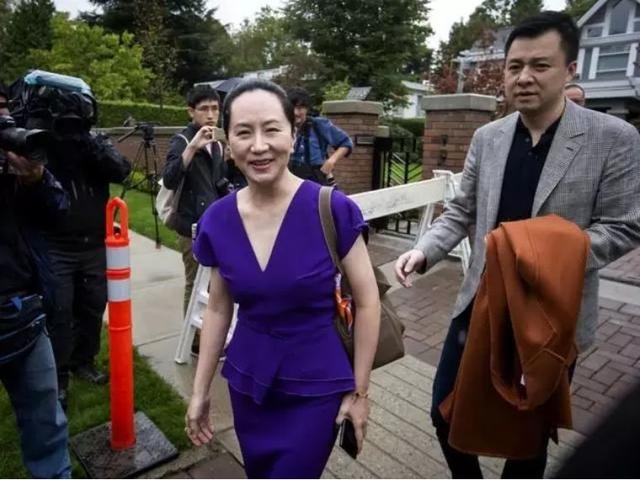 孟晚舟仍未回国，她母亲现在哪，当年为何离婚？