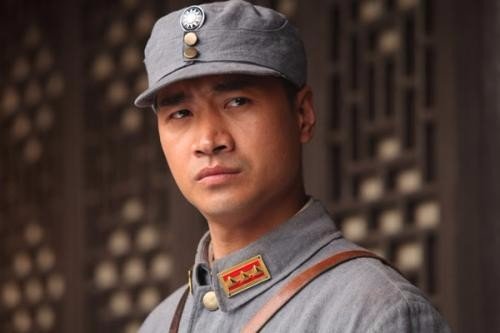 为什么何晟铭突然就销声匿迹了?