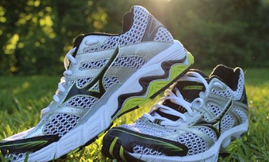 美津浓(MIZUNO)跑步鞋怎么样