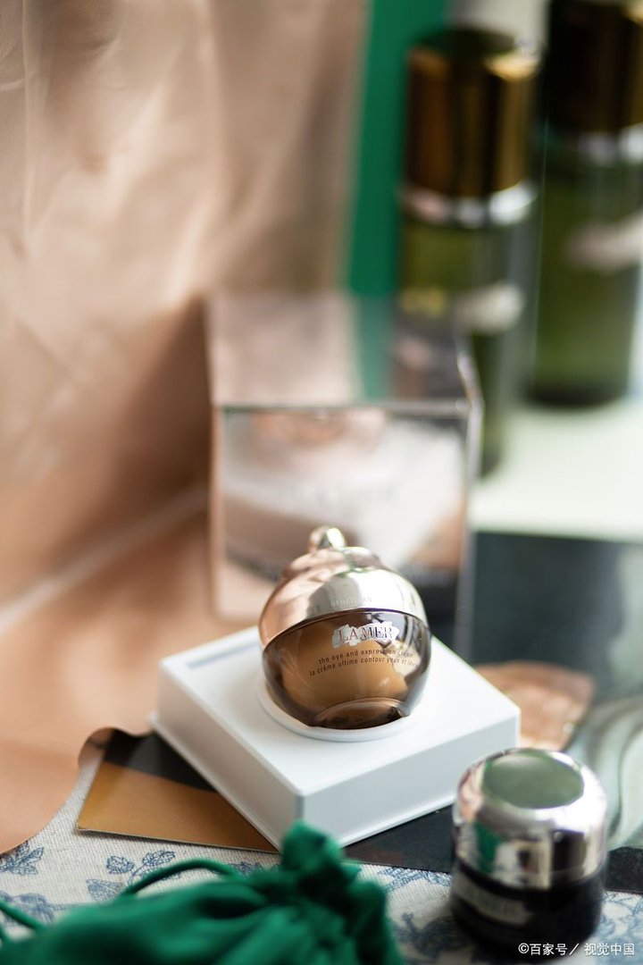 雅诗兰黛抗蓝光眼霜和兰蔻发光眼霜哪个更好?