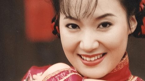 周艳泓：被初恋丈夫宠成掌中宝，一生最庆幸的是和李厚霖分手，为何这样说？