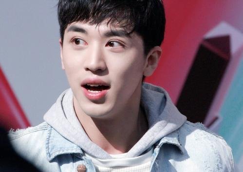 许魏洲被鸟屎拉在胳膊上，他还曾经有哪些尴尬的瞬间？