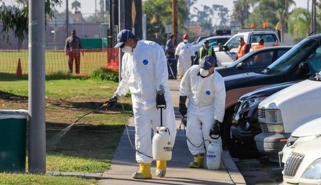 如何看待美中餐馆要求顾客戴口罩遭打砸这件事呢?