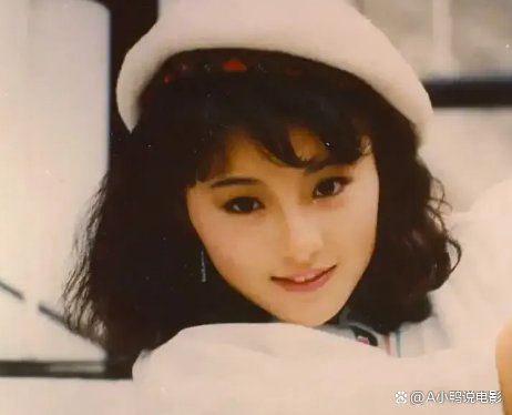 罗启仁在衣柜中发现干儿子宗天意,于是向李赛凤提出离婚,怎么回事?