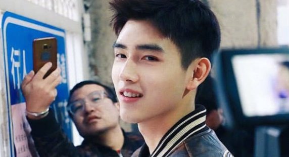 都说陈飞宇的哥哥是学霸，那么他的哥哥究竟是谁？