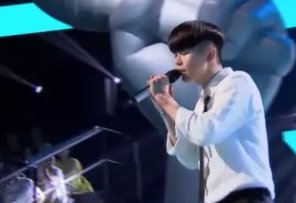 刘珂新歌《肆无惧燥X刘珂》上线,他的舞台表现力怎么样?