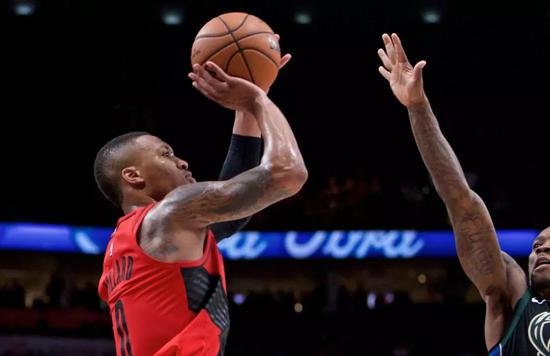 利拉德因为什么原因退出全明星赛,让布克替代?