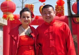 岳云鹏成功背后的女人,在他膨胀时,一巴掌让岳云鹏清醒,她是谁?