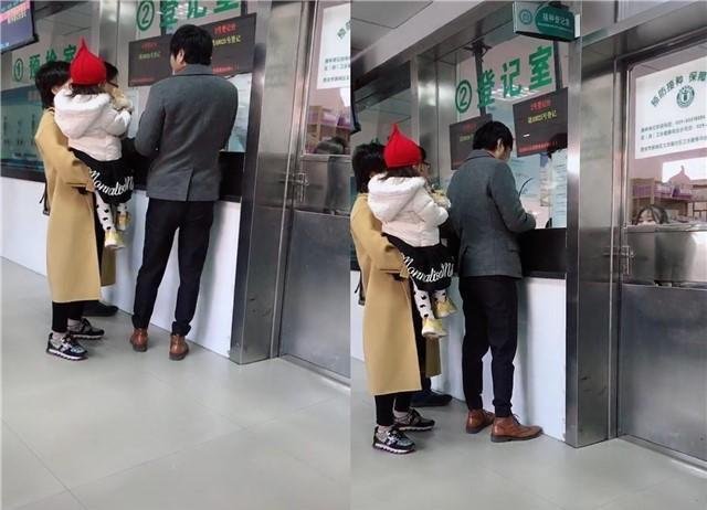 董洁绯闻男友王大治现身医院，妻女正面首曝光，女儿软萌太像他，你怎么看？