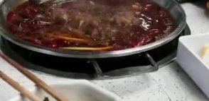 如何看待四川一高校内食堂开火锅窗口?