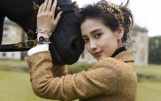 章子怡是怎样夸奖Angelababy演技的?