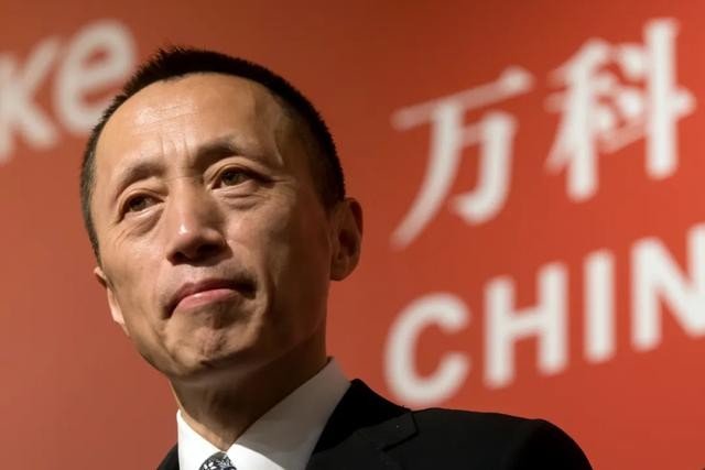 李稻葵建议向受疫情影响百姓发现金,实施起来有多难?