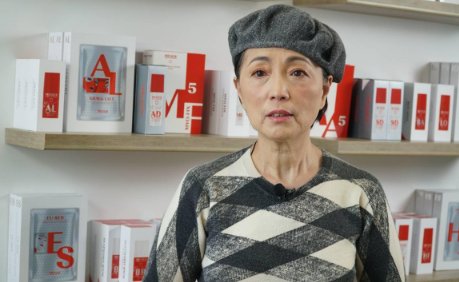 “石榴姐”苑琼丹,表白林正英被拒,在其葬礼上哭到失声,如今咋样了?