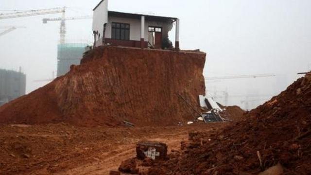 长沙“最牛”钉子户，拒绝拆迁被挖成“孤岛”，后来怎样？