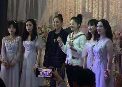 一90后女生当了30次伴娘,是婚庆市场滋生了职业的伴娘吗?