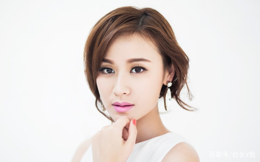 23岁嫁给世界冠军遭到婆婆嫌弃，坐月子时居然被“赶回”娘家，这人是谁？