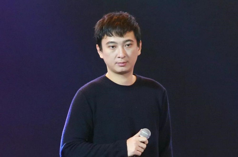 相恋才4天,王思聪被曝与网红慎婕分手，转头又跟新欢挽手逛街,是真的吗？