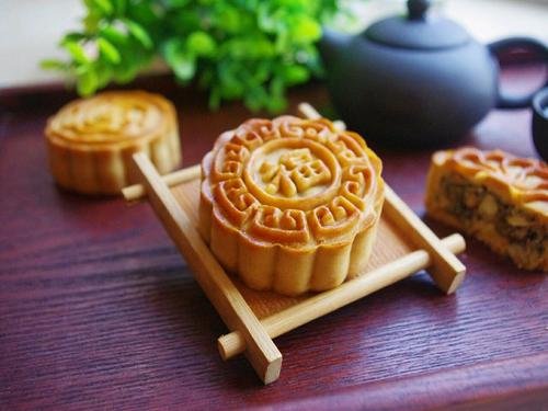 中国矿业大学的月饼铁锤都敲不开，怎么会有这么硬的月饼呢？