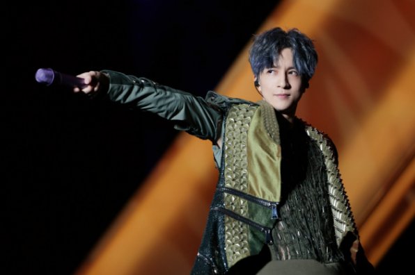 薛之谦在苏州举办演唱会，现场观众的热情有多高涨？