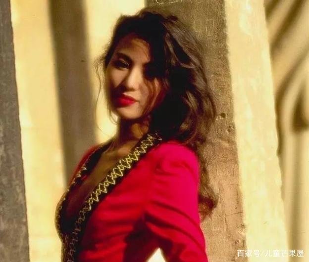 陈雅伦曾为出名主动靠近王晶,后来怎样了?