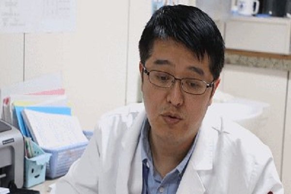 两骨科医生掰手腕致骨折自己开药，遭到了网友怎样的调侃？