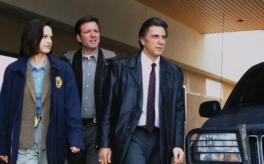 诺兰导演的电影除了《信条》还有其他电影吗？