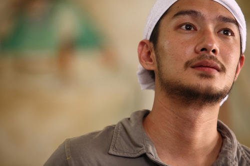 肇庆一女子与陌生男子逛街被老公发现,三个人谁最惨?