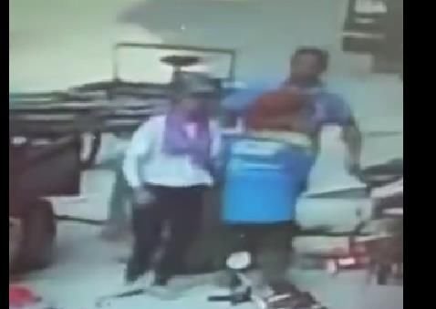 妈妈将孩子高考准考证当废品卖了？这是怎么回事？