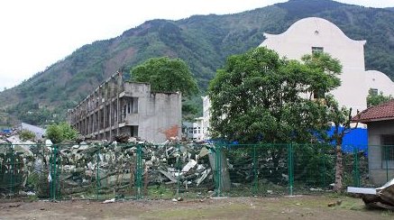 为何放弃挖北川中学?