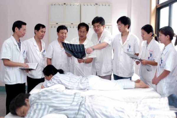 临床医学考研试题的题型是什么？