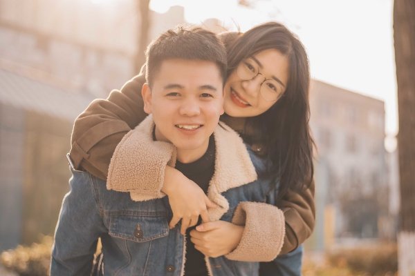 我有点怀疑老公出轨了，怎么办？