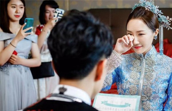 “lu一丝”宣布离婚称老公葛成孕期出轨，两人此前有过哪些恩爱名场面？