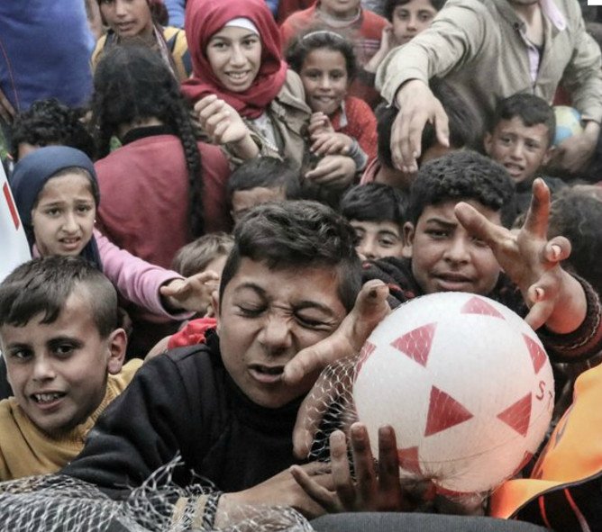 孟加拉国洛兴雅难民营大火酿5死,至少2万人逃离,他们将何去何从?