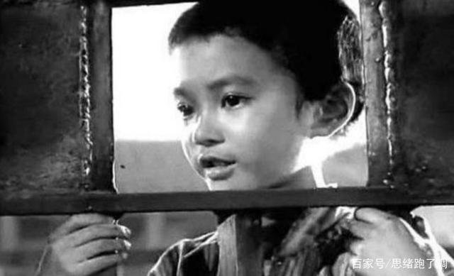 与导演丈夫离婚，转头嫁小自己10岁的屠洪刚，63岁方舒近况如何？