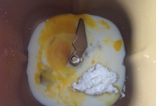 求东菱面包机xbm-1028G的配方，自带的配方做出来很难吃。要做出来松软的！