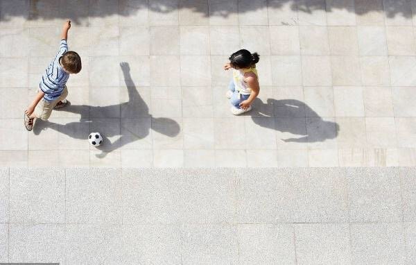 四川两孙女被奶奶推拉进粪坑溺亡，是有精神病吗？