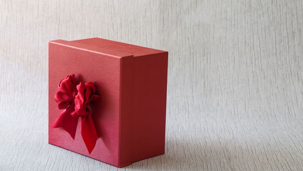 阿娇坦言不会随便扔掉前任送的东西，你会如何处理前任送你的东西呢？