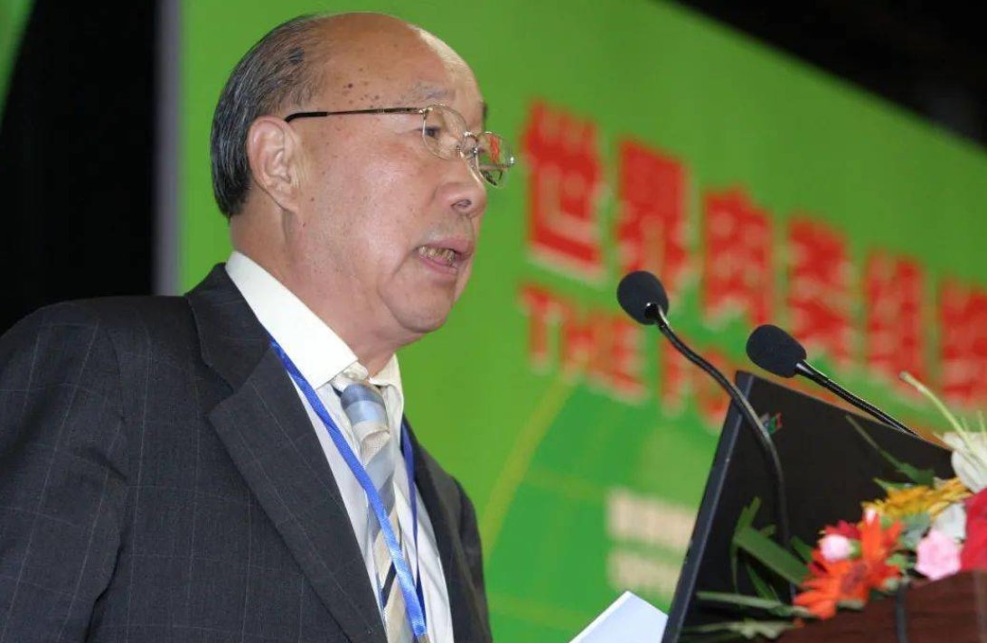 双汇集团的创始人长子万洪建被免职了，你如何看待此事？