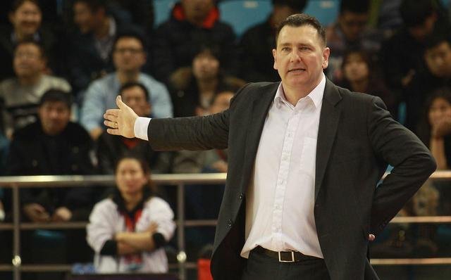 天津男篮发布公告，宣布凯撒不再担任球队主教练，谁将来顶替他的位置？