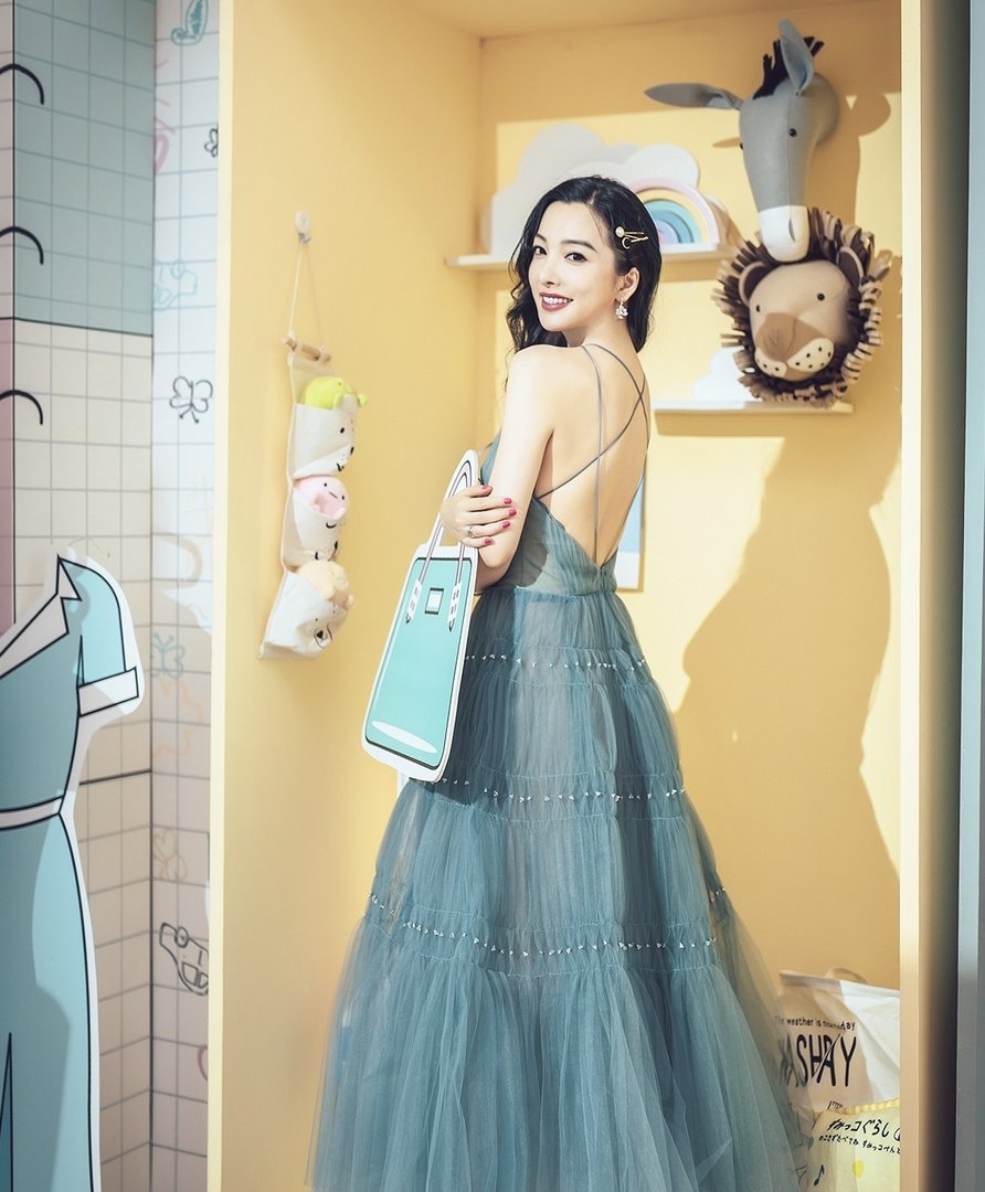 曾与王励勤热恋的刘彦池，分手后三年嫁两富豪，如今怎么样了？